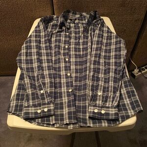 H&M button down dress shirt. Color: Dark Navy/White Size: S
